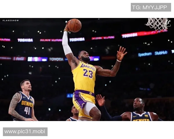 詹姆斯25分 湖人大胜篮网